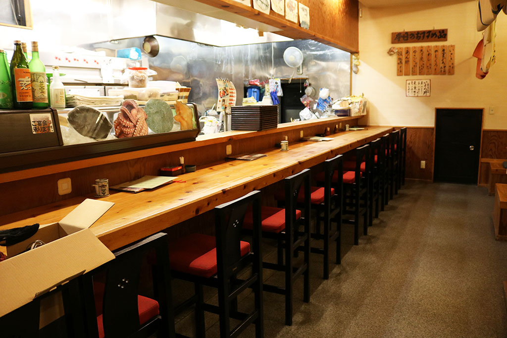 富士市の海鮮系小料理屋、吉峰庵　さかな　もち月のホームページへようこそ